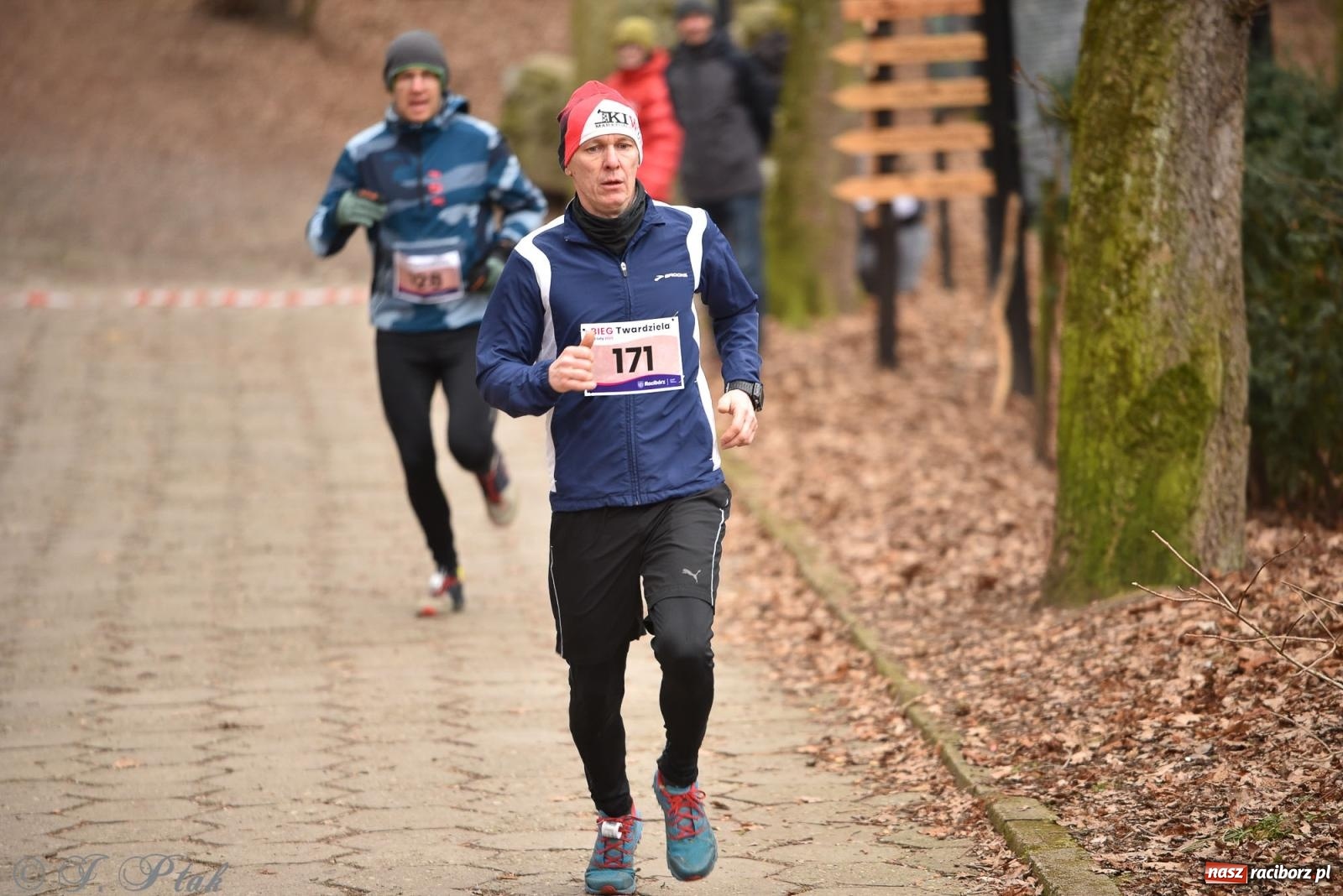 Zdjęcie w galerii na portalu naszraciborz.pl: Mateusz Mrówka zwycięzcą XIII Biegu Twardziela [FOTO i WIDEO] wiadomości z regionu