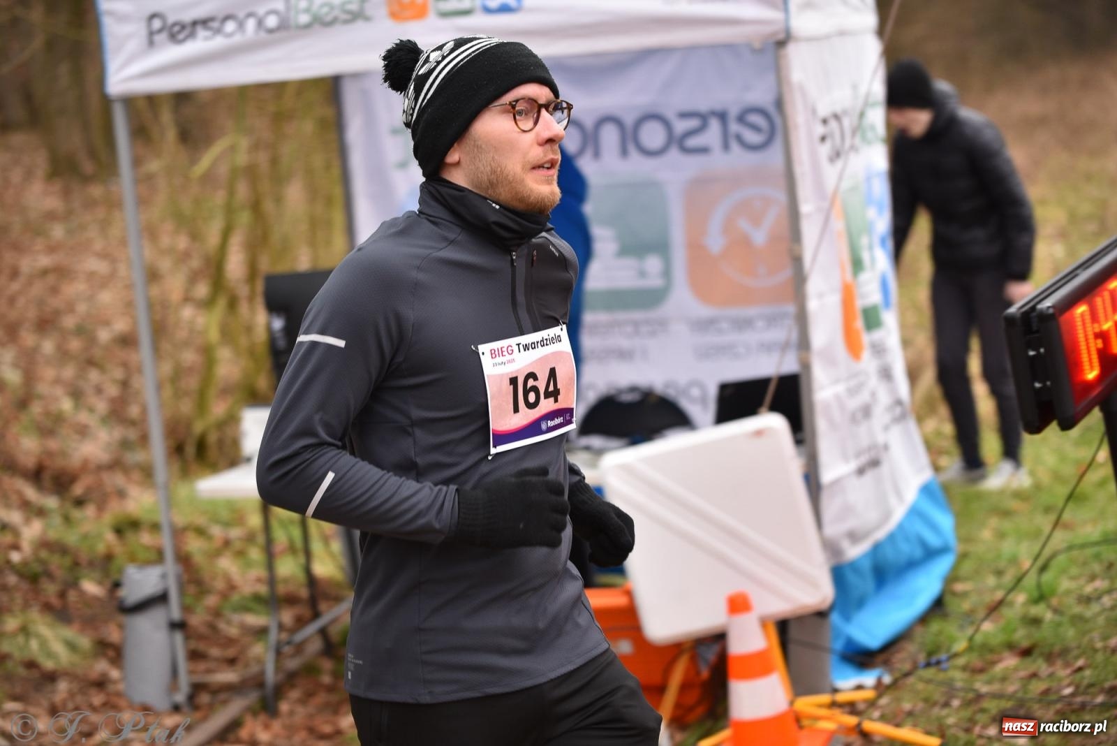Zdjęcie w galerii na portalu naszraciborz.pl: Mateusz Mrówka zwycięzcą XIII Biegu Twardziela [FOTO i WIDEO] wiadomości z regionu