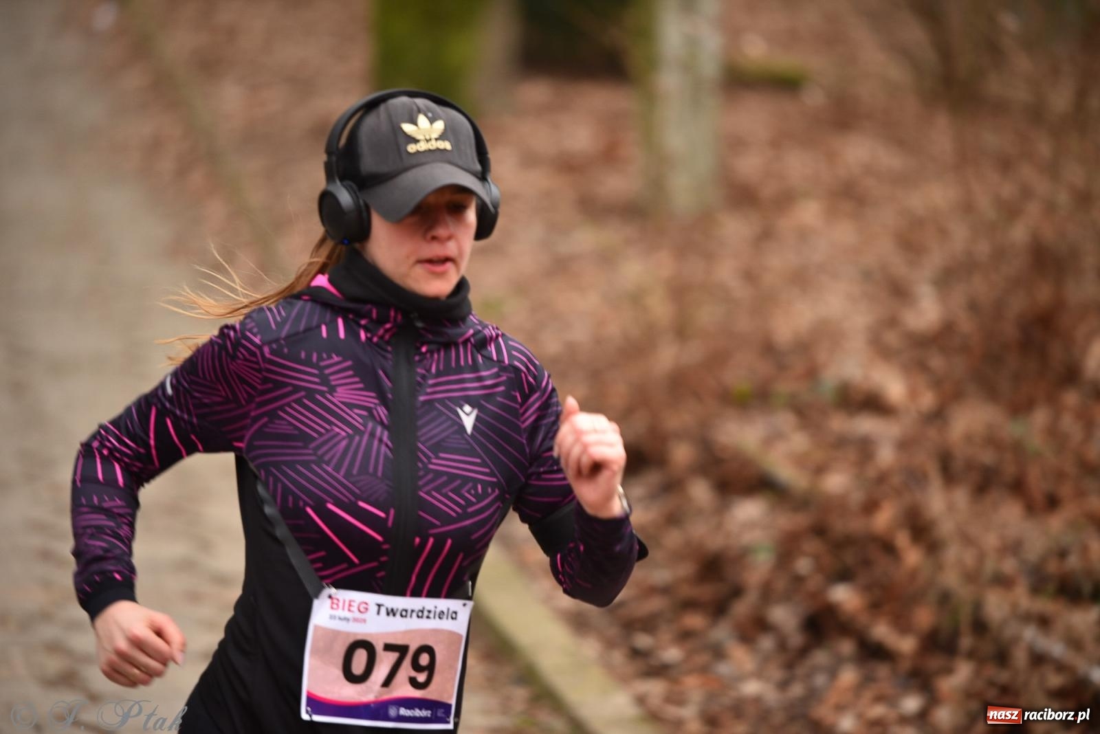 Zdjęcie w galerii na portalu naszraciborz.pl: Mateusz Mrówka zwycięzcą XIII Biegu Twardziela [FOTO i WIDEO] wiadomości z regionu