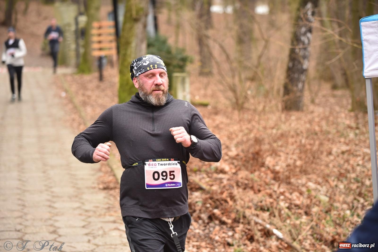 Zdjęcie w galerii na portalu naszraciborz.pl: Mateusz Mrówka zwycięzcą XIII Biegu Twardziela [FOTO i WIDEO] wiadomości z regionu