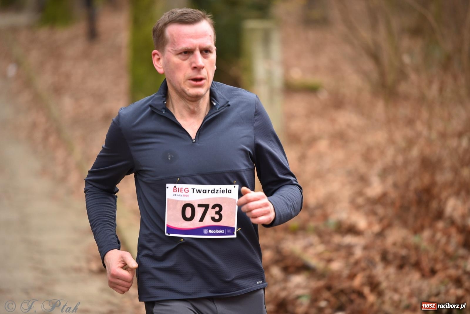 Zdjęcie w galerii na portalu naszraciborz.pl: Mateusz Mrówka zwycięzcą XIII Biegu Twardziela [FOTO i WIDEO] wiadomości z regionu