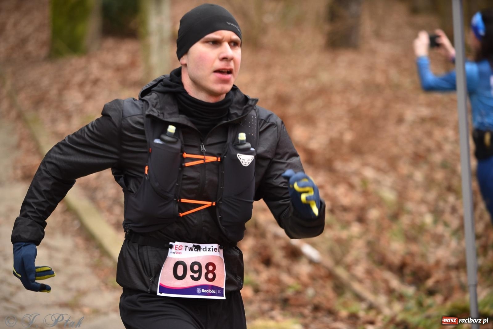 Zdjęcie w galerii na portalu naszraciborz.pl: Mateusz Mrówka zwycięzcą XIII Biegu Twardziela [FOTO i WIDEO] wiadomości z regionu