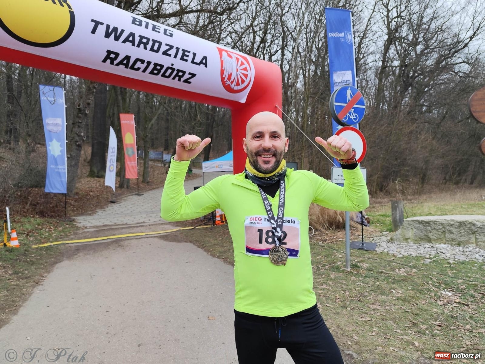 Zdjęcie w galerii na portalu naszraciborz.pl: Mateusz Mrówka zwycięzcą XIII Biegu Twardziela [FOTO i WIDEO] wiadomości z regionu