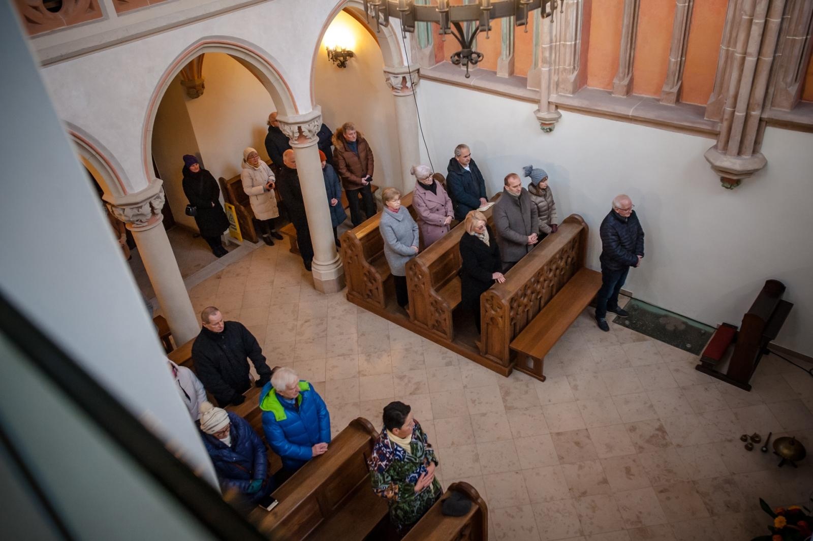 Zdjęcie w galerii na portalu naszraciborz.pl: Msza św. w intencji chorych w kaplicy zamkowej  wiadomości z regionu