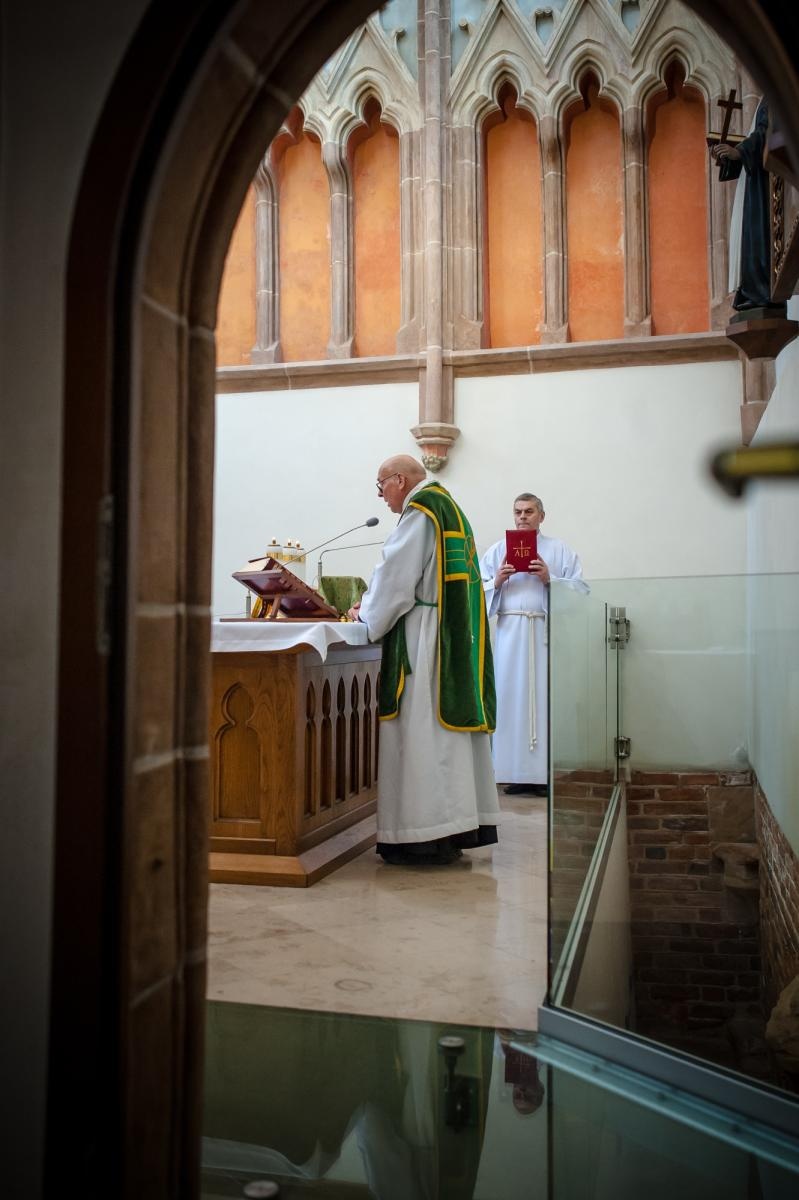 Zdjęcie w galerii na portalu naszraciborz.pl: Msza św. w intencji chorych w kaplicy zamkowej  wiadomości z regionu