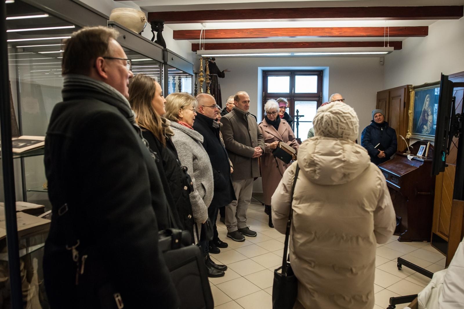 Zdjęcie w galerii na portalu naszraciborz.pl: Msza św. w intencji chorych w kaplicy zamkowej  wiadomości z regionu