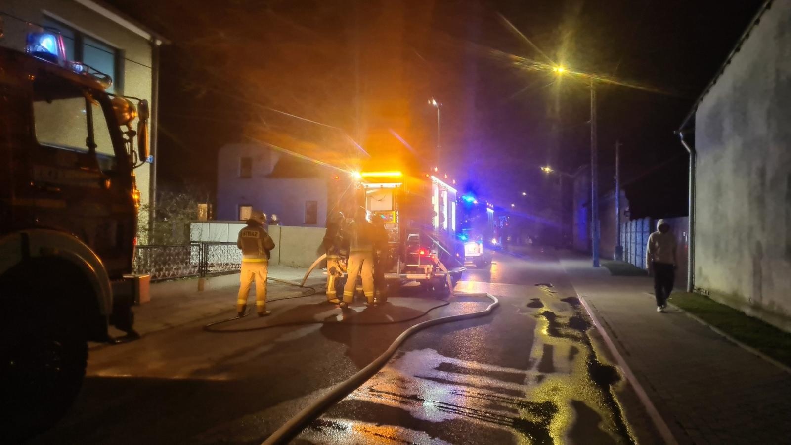 Zdjęcie w galerii na portalu naszraciborz.pl: Zadymienie, pożar i otwarcie mieszkania. Weekend strażaków wiadomości z regionu