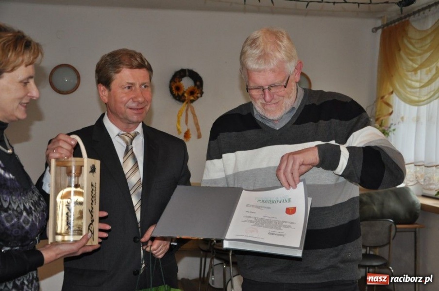 Zdjęcie w galerii na portalu naszraciborz.pl: Pomoc z Niemiec płynąca wiadomości z regionu