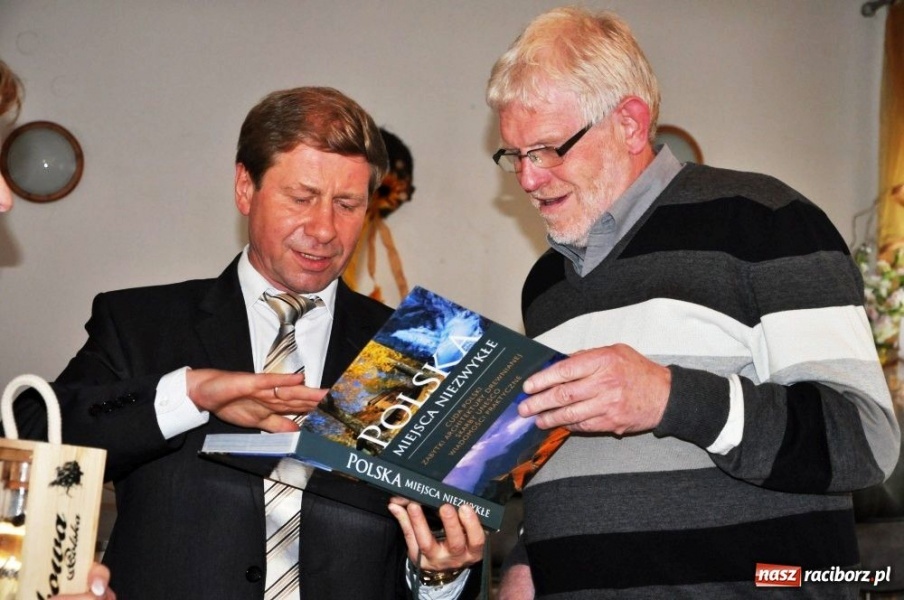 Zdjęcie w galerii na portalu naszraciborz.pl: Pomoc z Niemiec płynąca wiadomości z regionu