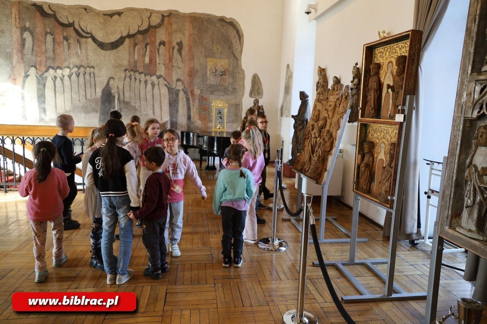 Zdjęcie w galerii na portalu naszraciborz.pl: Królewskie Ferie z biblioteką: wycieczka do Muzeum w Raciborzu wiadomości z regionu