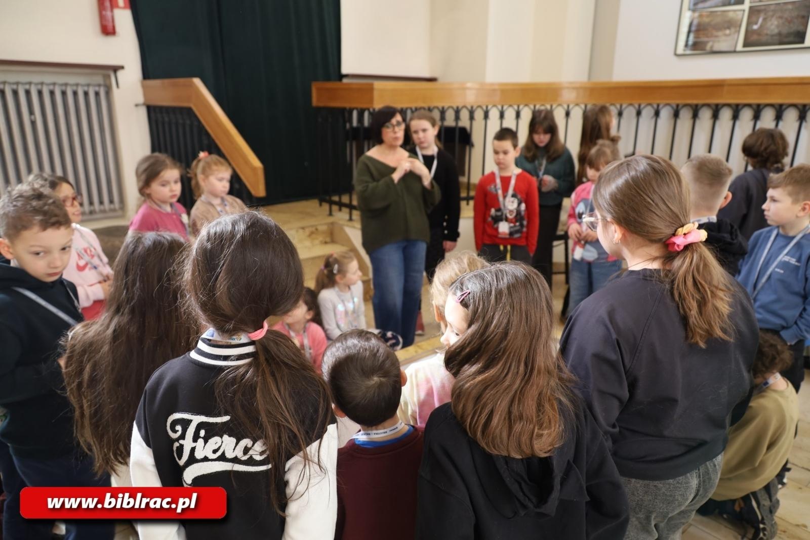 Zdjęcie w galerii na portalu naszraciborz.pl: Królewskie Ferie z biblioteką: wycieczka do Muzeum w Raciborzu wiadomości z regionu