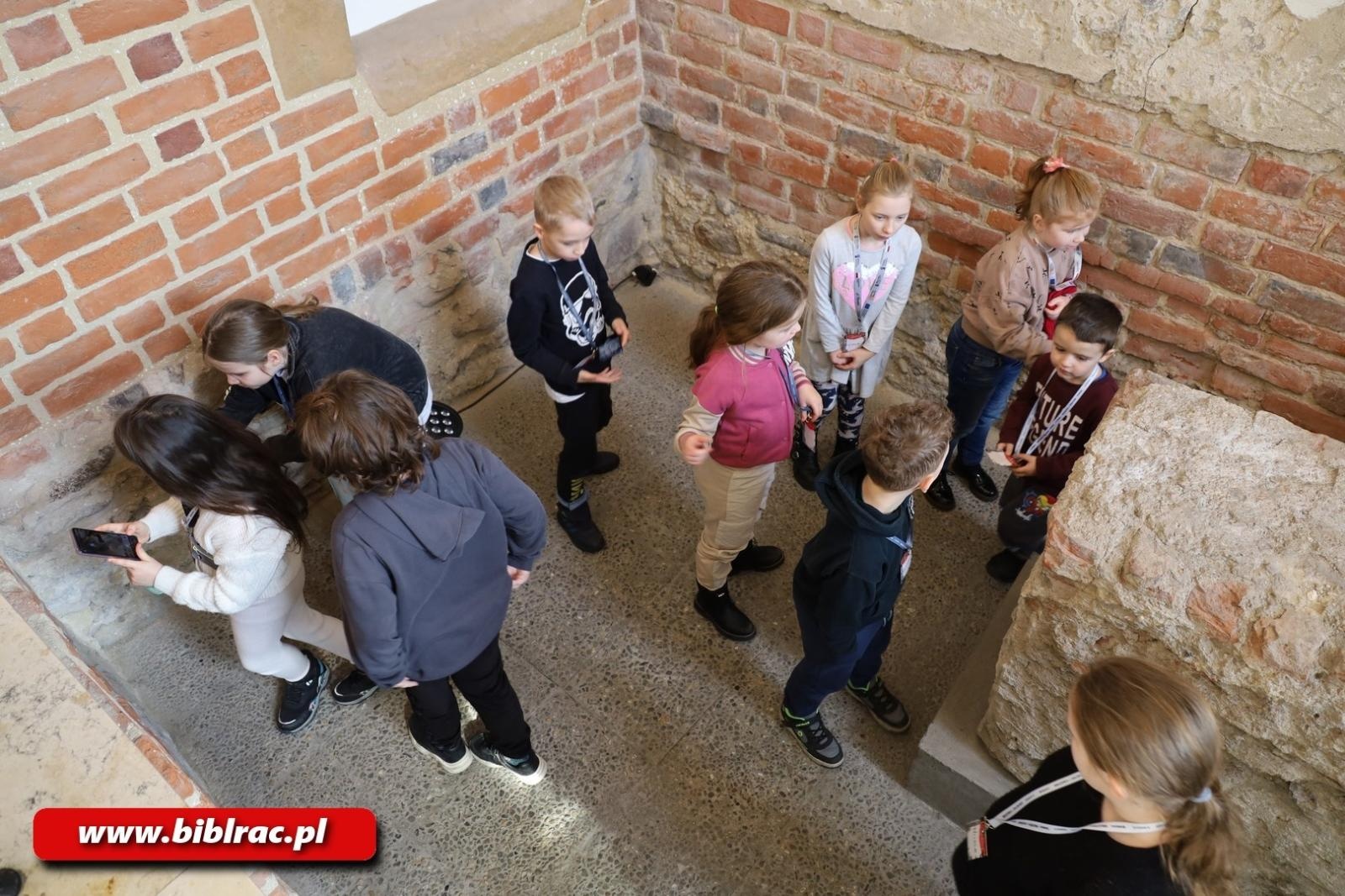 Zdjęcie w galerii na portalu naszraciborz.pl: Królewskie Ferie z biblioteką: wycieczka do Muzeum w Raciborzu wiadomości z regionu