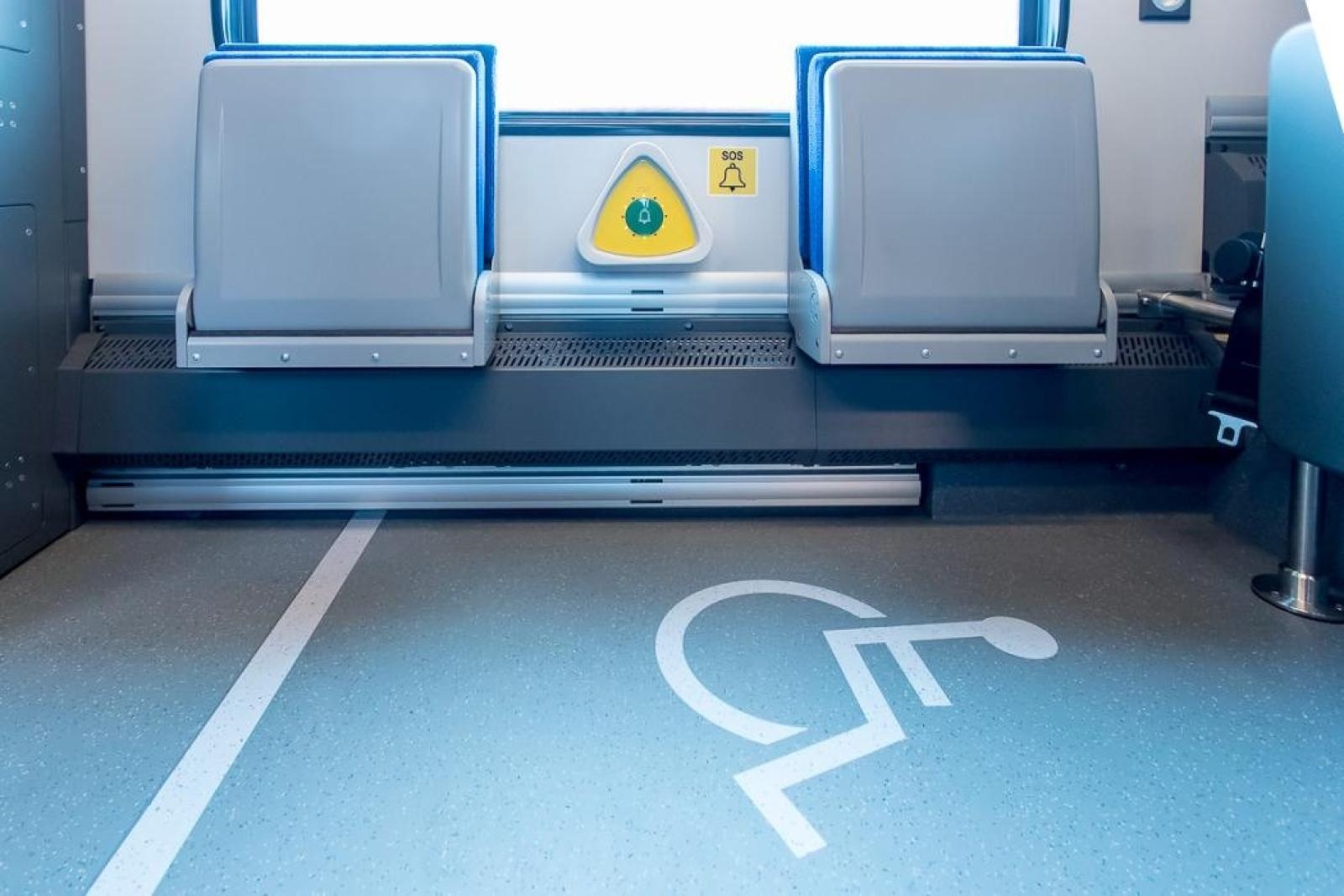 Zdjęcie w galerii na portalu naszraciborz.pl: Impuls 2 - nowoczesny pociąg Kolei Śląskich kursuje na trasie do Raciborza [FOTO] wiadomości z regionu