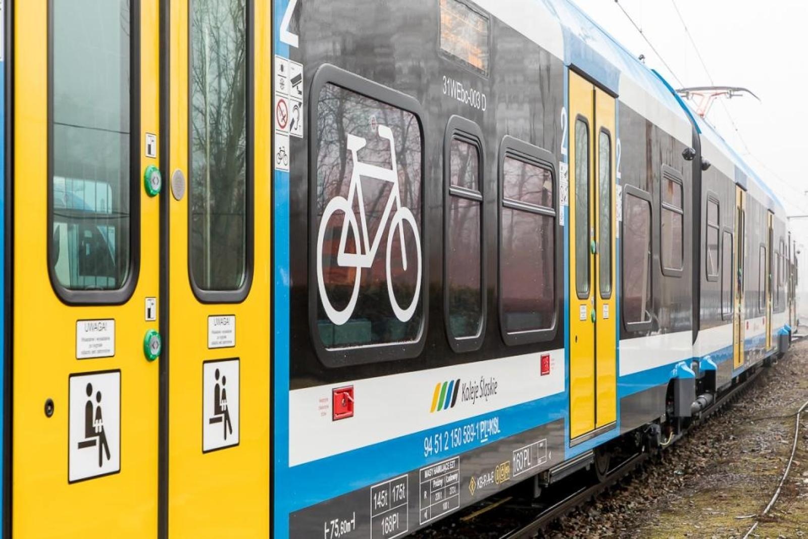 Zdjęcie w galerii na portalu naszraciborz.pl: Impuls 2 - nowoczesny pociąg Kolei Śląskich kursuje na trasie do Raciborza [FOTO] wiadomości z regionu