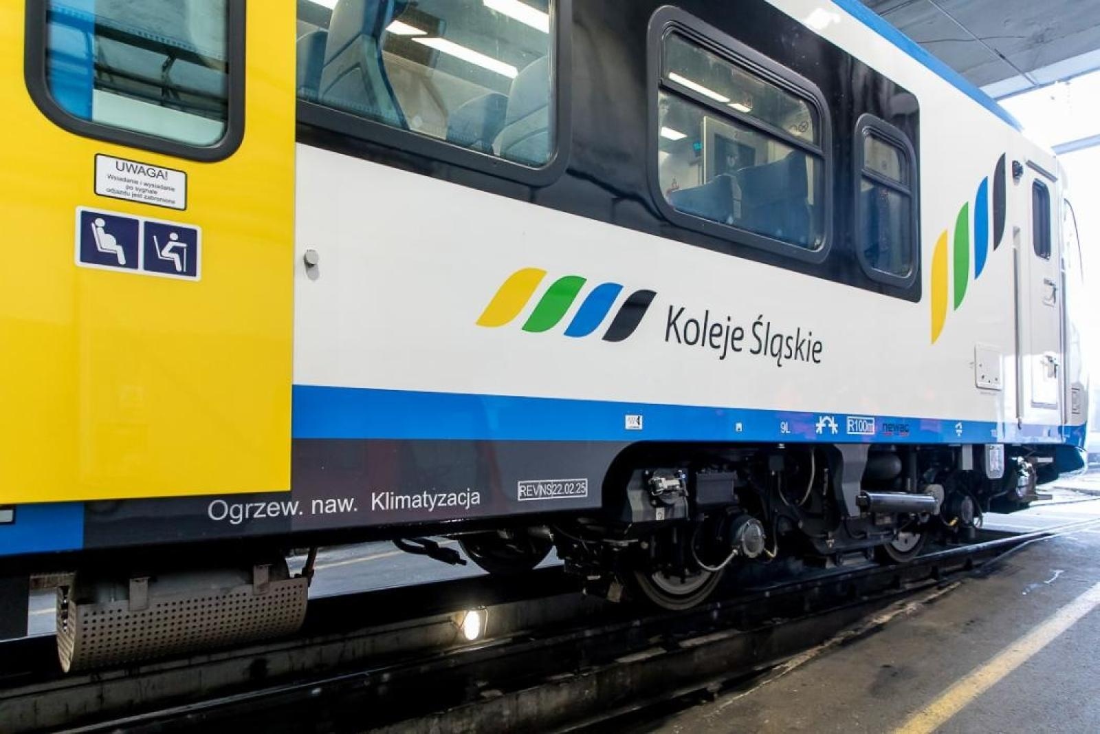 Zdjęcie w galerii na portalu naszraciborz.pl: Impuls 2 - nowoczesny pociąg Kolei Śląskich kursuje na trasie do Raciborza [FOTO] wiadomości z regionu