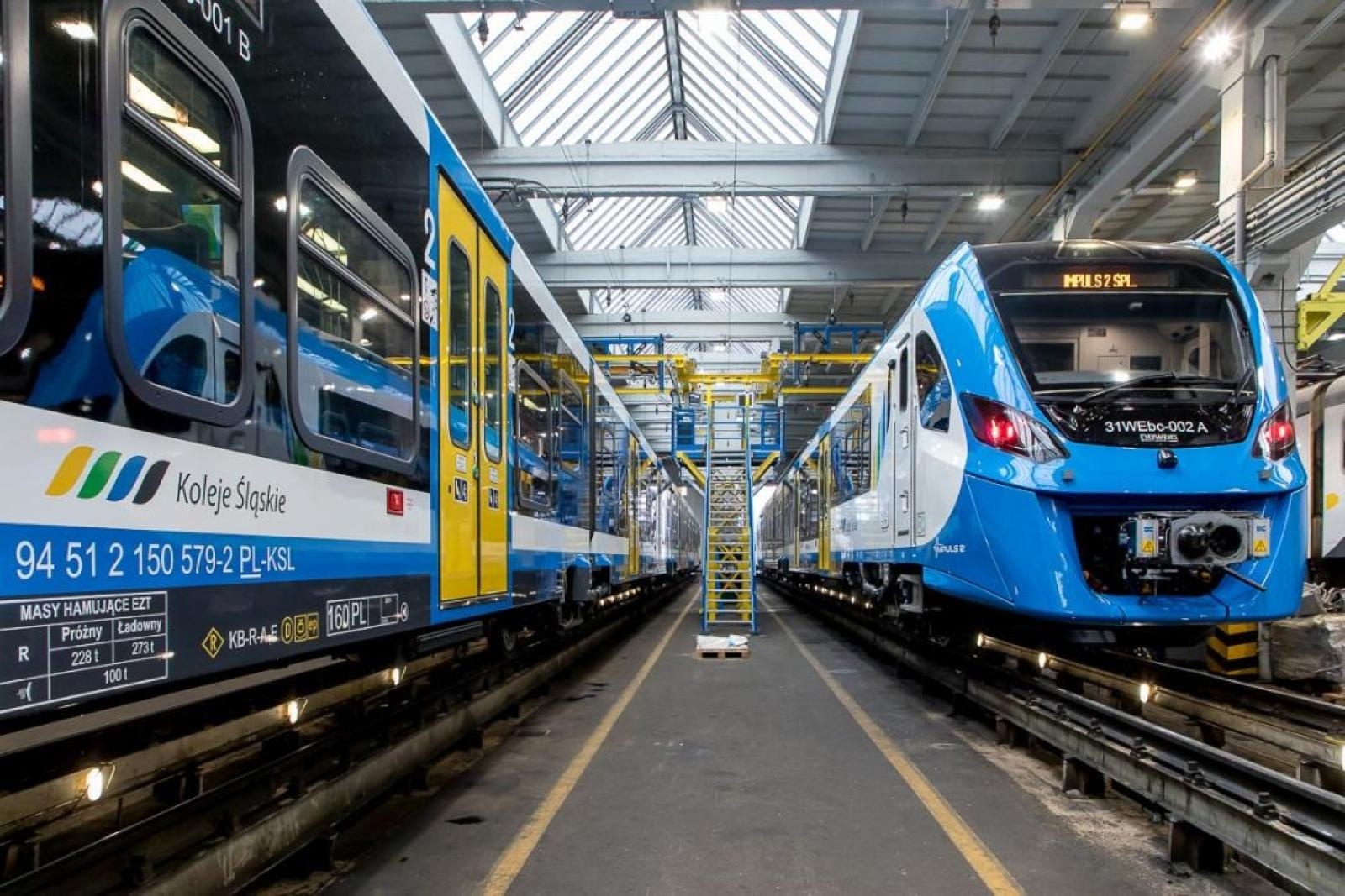 Zdjęcie w galerii na portalu naszraciborz.pl: Impuls 2 - nowoczesny pociąg Kolei Śląskich kursuje na trasie do Raciborza [FOTO] wiadomości z regionu