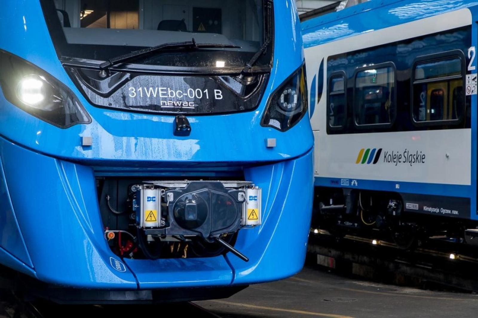 Zdjęcie w galerii na portalu naszraciborz.pl: Impuls 2 - nowoczesny pociąg Kolei Śląskich kursuje na trasie do Raciborza [FOTO] wiadomości z regionu