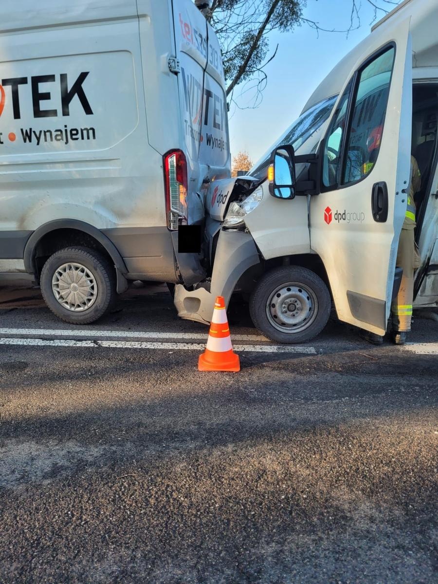 Zdjęcie w galerii na portalu naszraciborz.pl: Kolizja w Nędzy. Zderzyły się trzy pojazdy wiadomości z regionu