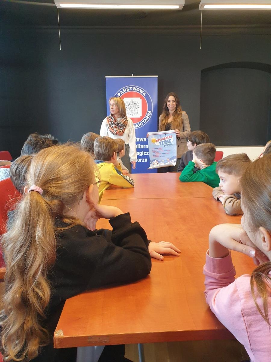 Zdjęcie w galerii na portalu naszraciborz.pl: Półmetek Bezpiecznych Ferii 2025 z Sanepidem wiadomości z regionu