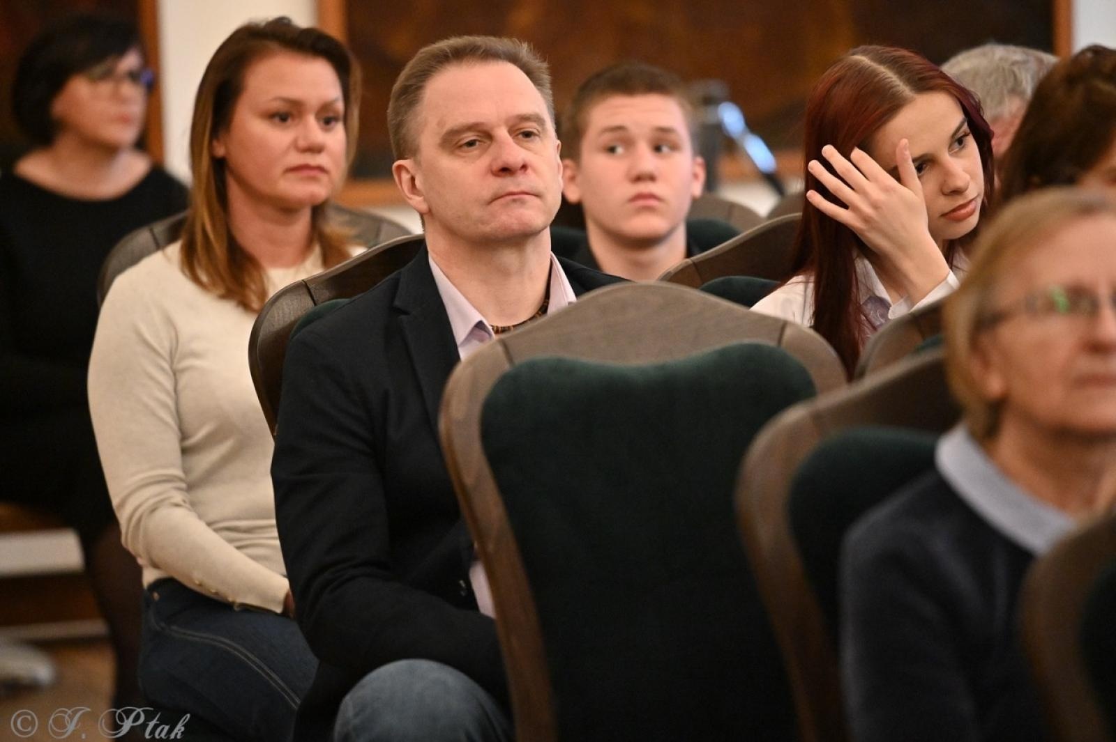 Zdjęcie w galerii na portalu naszraciborz.pl: Najlepsi sportowcy i trenerzy uhonorowani podczas gali w Muzeum wiadomości z regionu