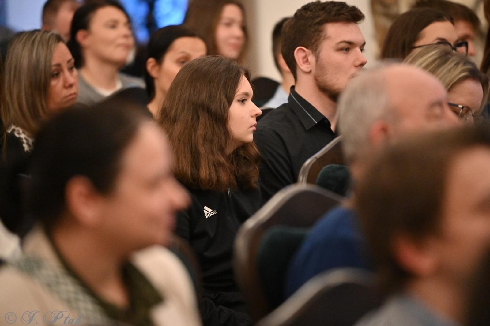 Zdjęcie w galerii na portalu naszraciborz.pl: Najlepsi sportowcy i trenerzy uhonorowani podczas gali w Muzeum wiadomości z regionu