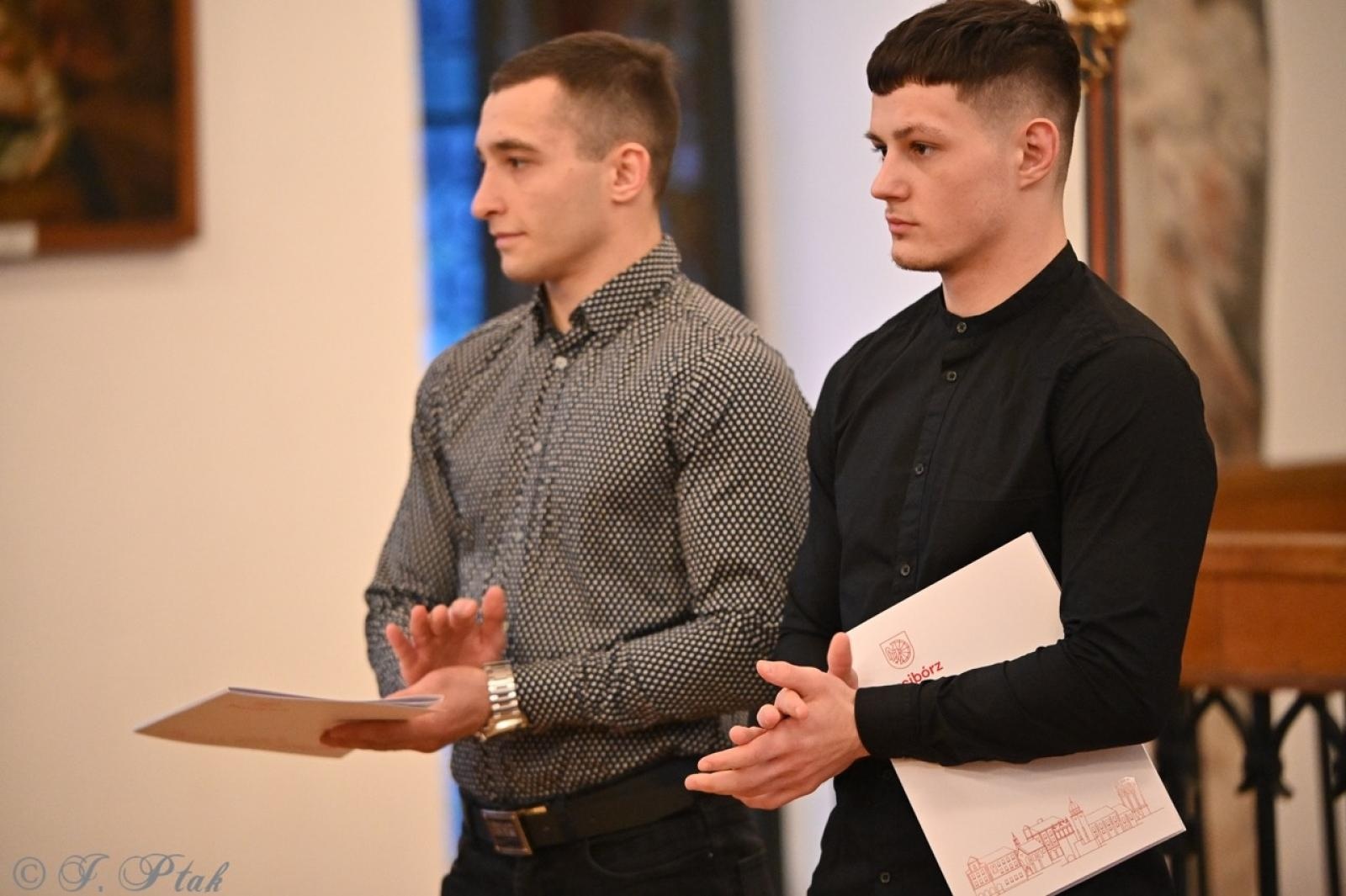 Zdjęcie w galerii na portalu naszraciborz.pl: Najlepsi sportowcy i trenerzy uhonorowani podczas gali w Muzeum wiadomości z regionu