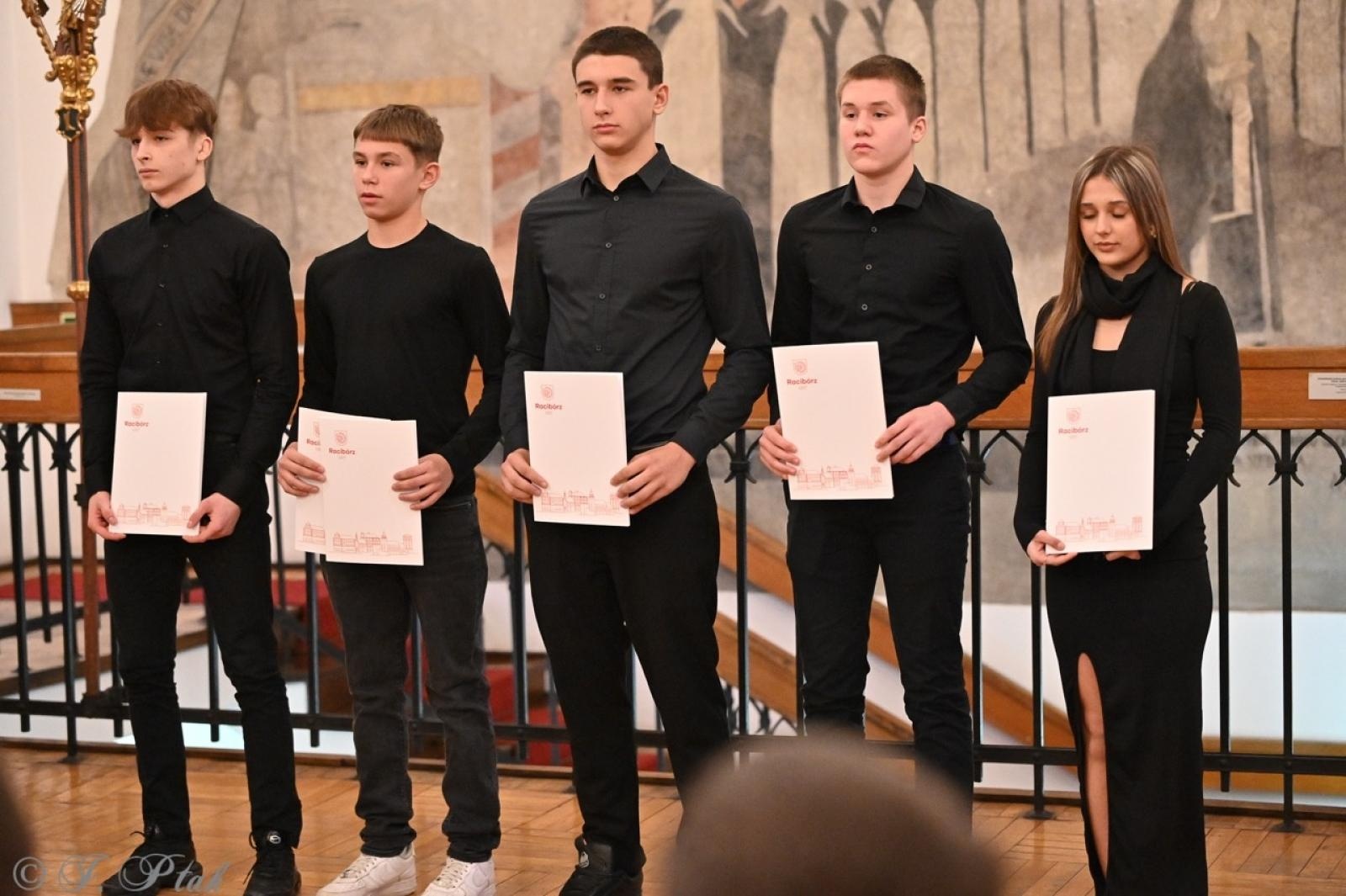 Zdjęcie w galerii na portalu naszraciborz.pl: Najlepsi sportowcy i trenerzy uhonorowani podczas gali w Muzeum wiadomości z regionu