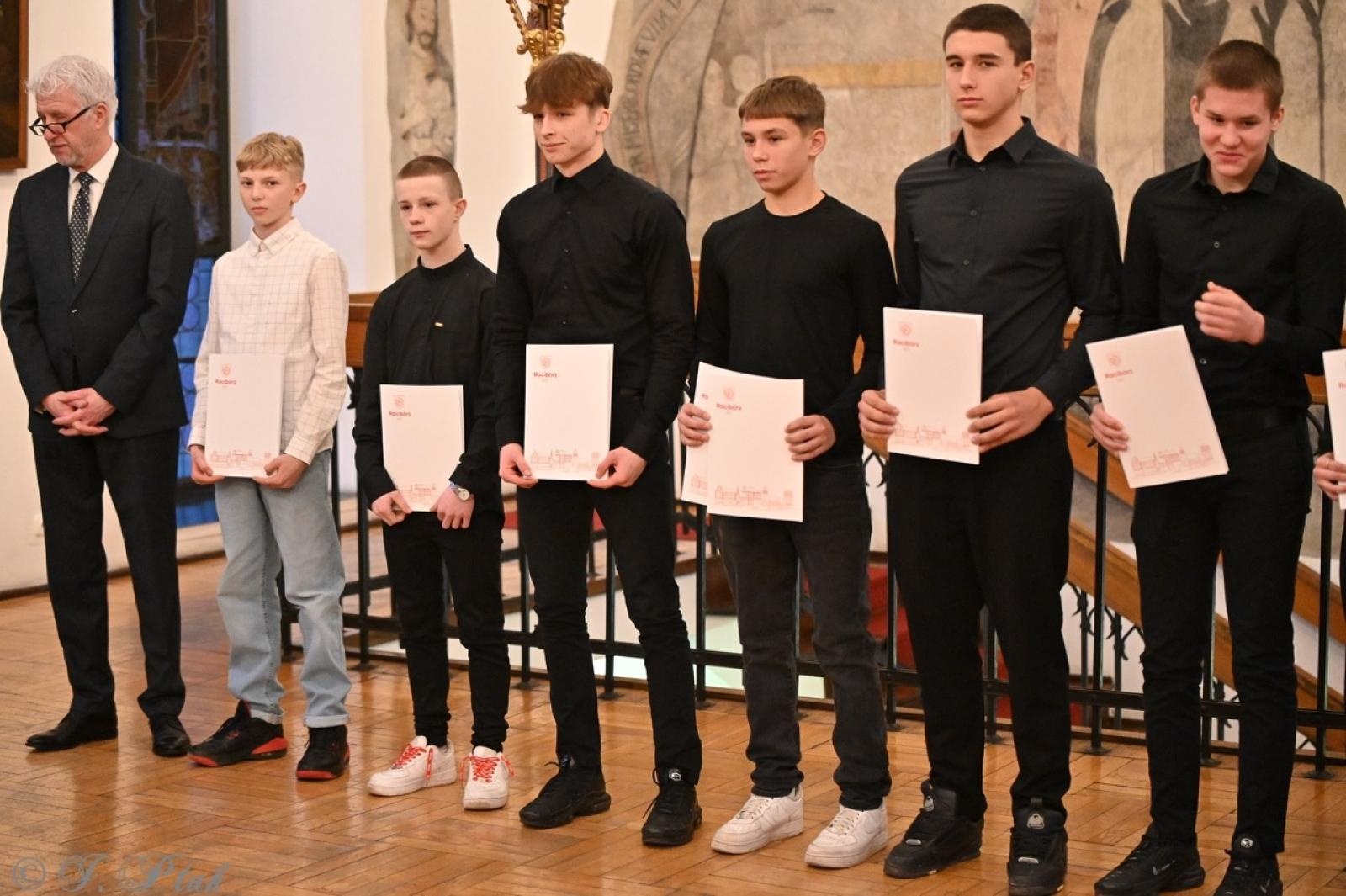 Zdjęcie w galerii na portalu naszraciborz.pl: Najlepsi sportowcy i trenerzy uhonorowani podczas gali w Muzeum wiadomości z regionu