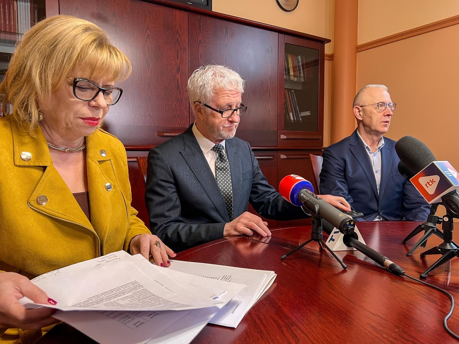 Zdjęcie w galerii na portalu naszraciborz.pl: Strata i rosnące długi. Prezydent i posłanka jadą do minister zdrowia rozmawiać o przyszłości krwiodawstwa wiadomości z regionu