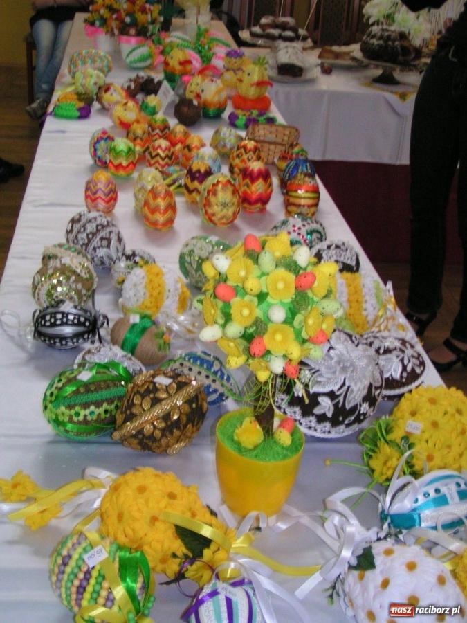 Zdjęcie w galerii na portalu naszraciborz.pl: Kiermasz z Rzuchowiankami w Kobyli wiadomości z regionu