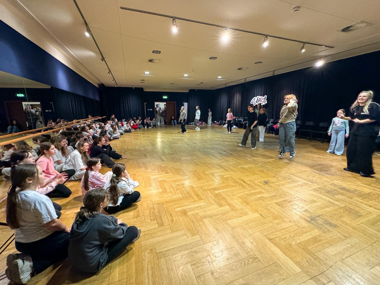 Zdjęcie w galerii na portalu naszraciborz.pl: Twórczy i taneczny pierwszy tydzień ferii z Raciborskim Centrum Kultury wiadomości z regionu