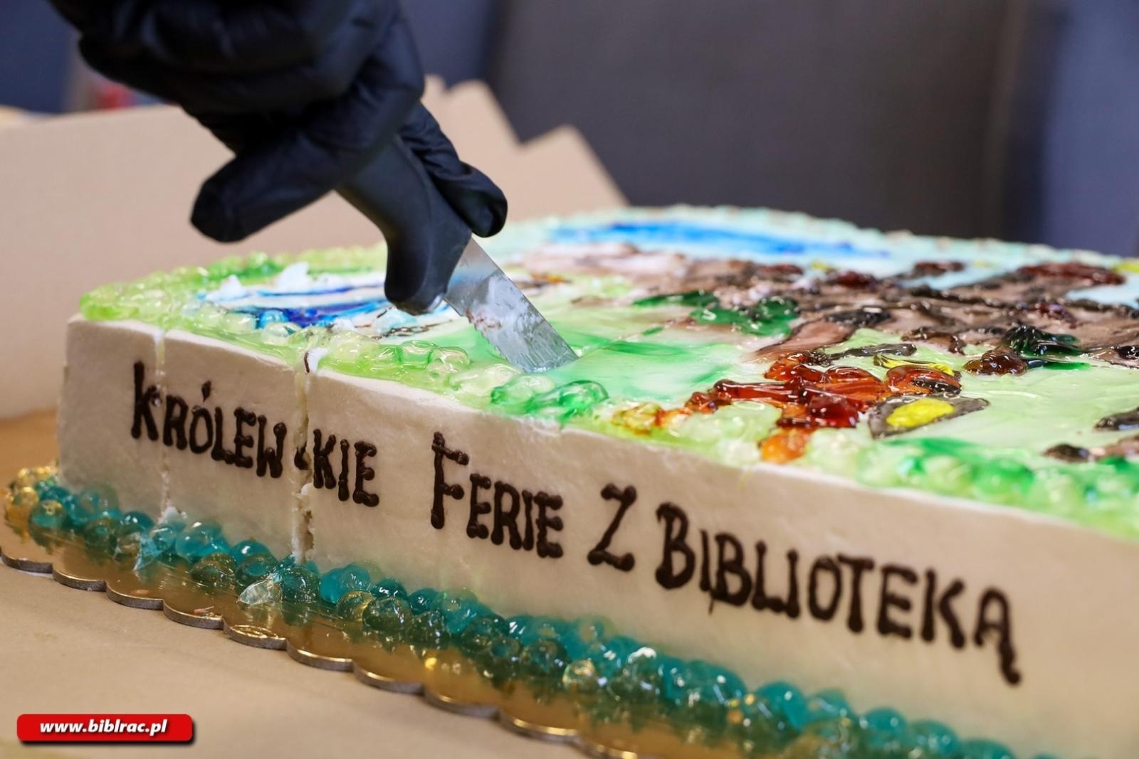 Zdjęcie w galerii na portalu naszraciborz.pl: Bal na Królewskim Dworze - ferie w bibliotece wiadomości z regionu