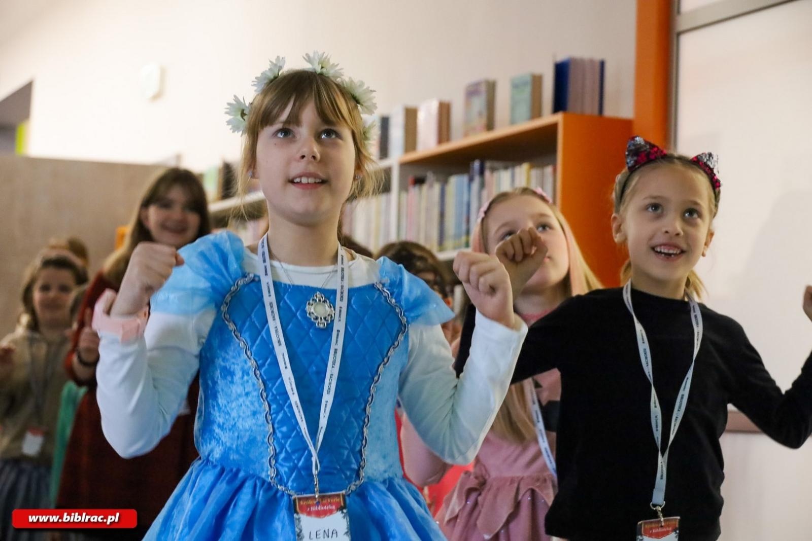Zdjęcie w galerii na portalu naszraciborz.pl: Bal na Królewskim Dworze - ferie w bibliotece wiadomości z regionu