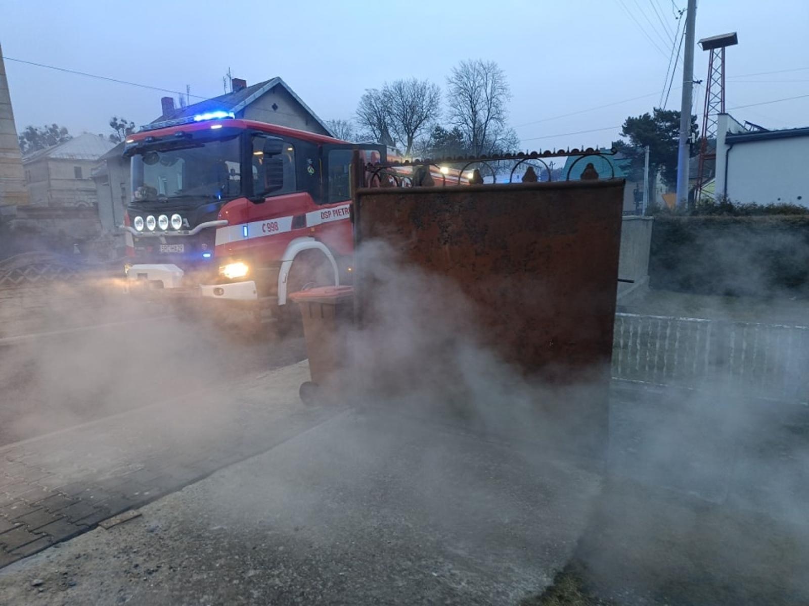 Zdjęcie w galerii na portalu naszraciborz.pl: Kolizja w Raciborzu i interwencja straży pożarnej w Krowiarkach wiadomości z regionu