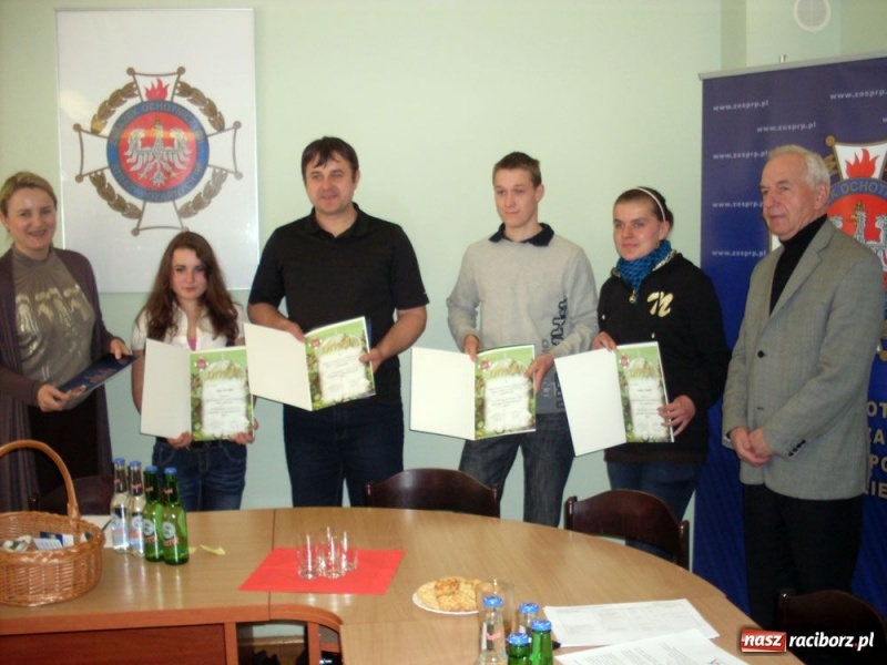 Zdjęcie w galerii na portalu naszraciborz.pl: Młodzi strażacy odebrali nagrodę! wiadomości z regionu