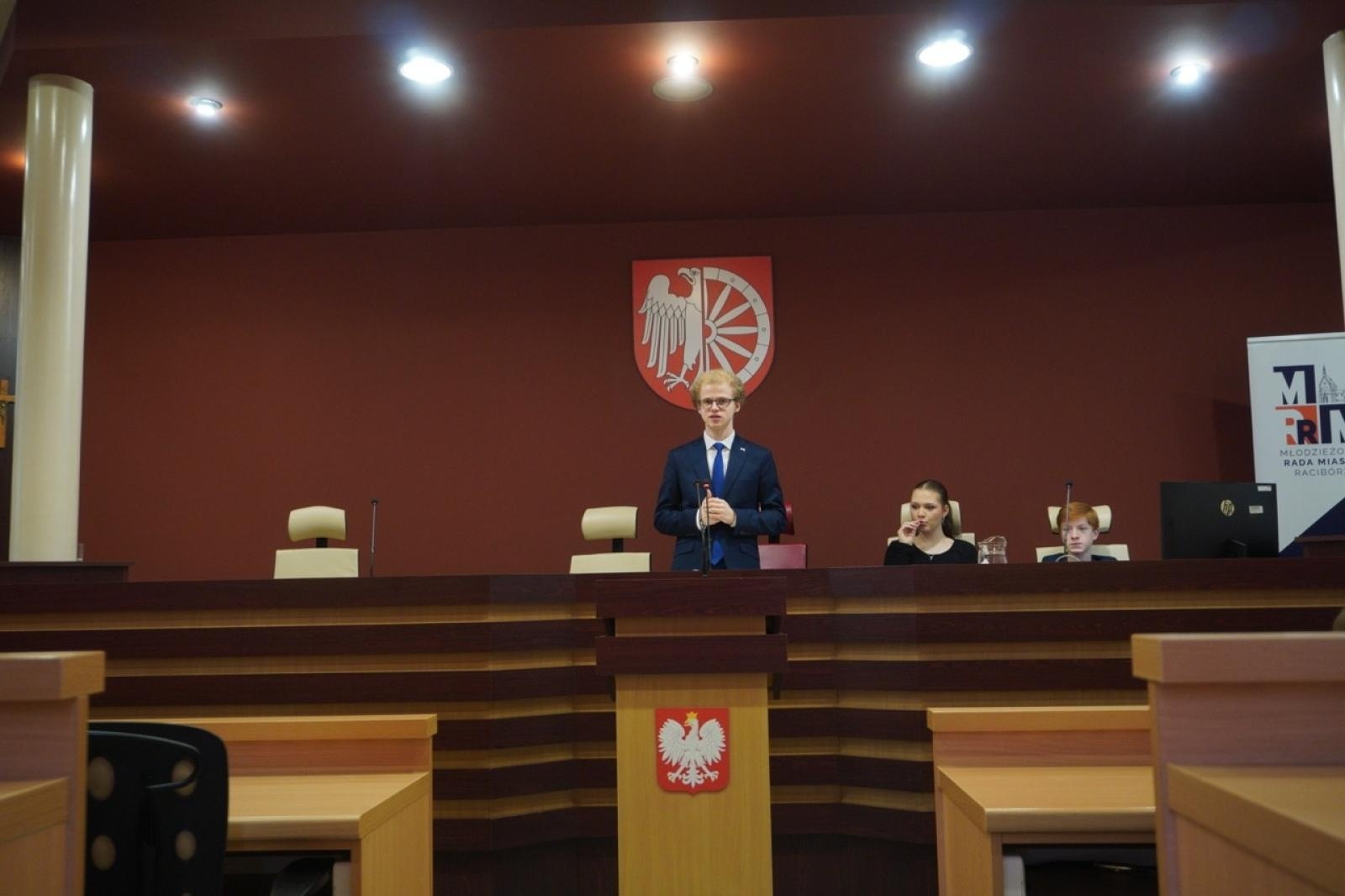 Zdjęcie w galerii na portalu naszraciborz.pl: Młodzieżowe samorządy na jednej scenie – liga uczniowska w Raciborzu wiadomości z regionu
