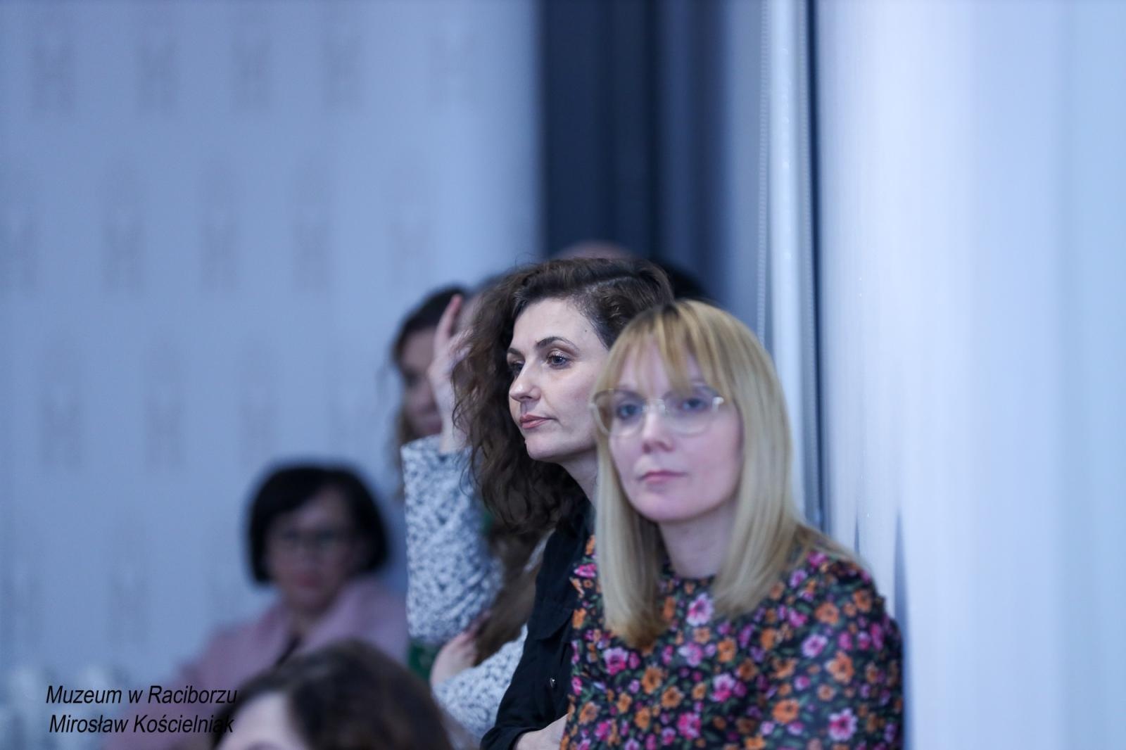 Zdjęcie w galerii na portalu naszraciborz.pl: Spotkanie z zabytkami: paleolityczna sztuka naskalna wiadomości z regionu