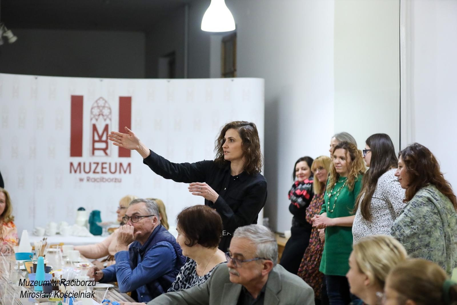 Zdjęcie w galerii na portalu naszraciborz.pl: Spotkanie z zabytkami: paleolityczna sztuka naskalna wiadomości z regionu