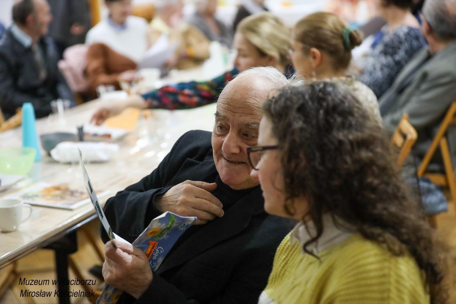 Zdjęcie w galerii na portalu naszraciborz.pl: Spotkanie z zabytkami: paleolityczna sztuka naskalna wiadomości z regionu