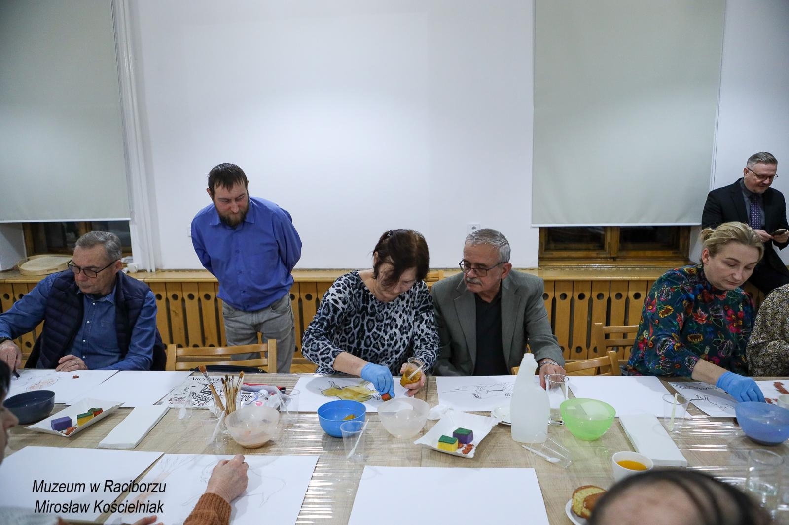 Zdjęcie w galerii na portalu naszraciborz.pl: Spotkanie z zabytkami: paleolityczna sztuka naskalna wiadomości z regionu