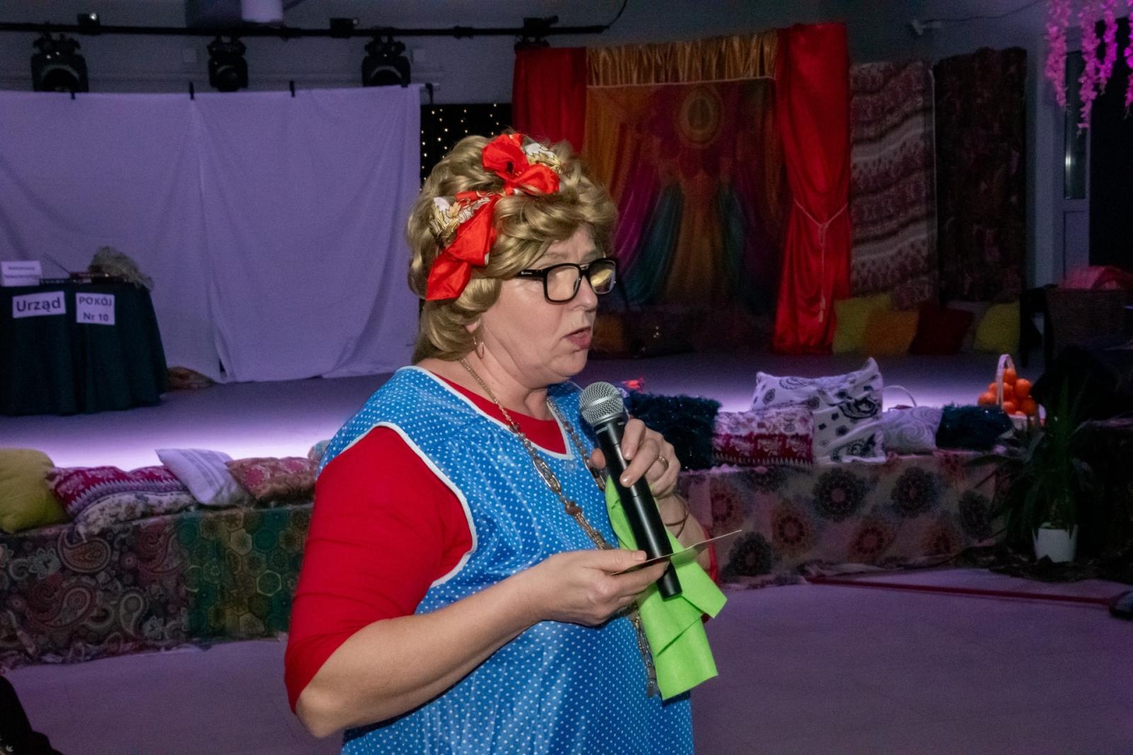 Zdjęcie w galerii na portalu naszraciborz.pl: W Tworkowie jak w Bollywood! Babski Comber w Roszarni [FOTO i WIDEO] wiadomości z regionu