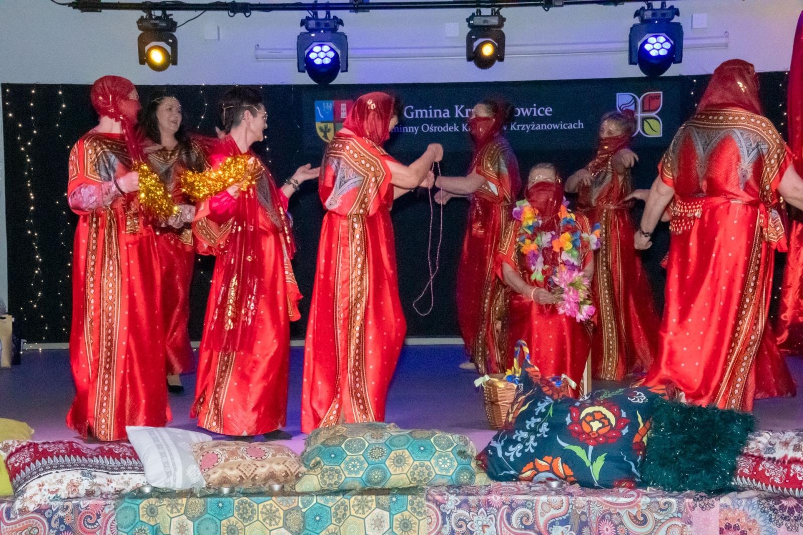 Zdjęcie w galerii na portalu naszraciborz.pl: W Tworkowie jak w Bollywood! Babski Comber w Roszarni [FOTO i WIDEO] wiadomości z regionu