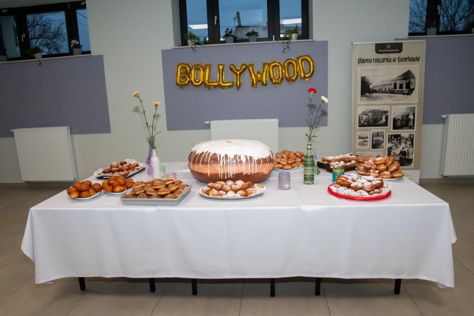 Zdjęcie w galerii na portalu naszraciborz.pl: W Tworkowie jak w Bollywood! Babski Comber w Roszarni [FOTO i WIDEO] wiadomości z regionu