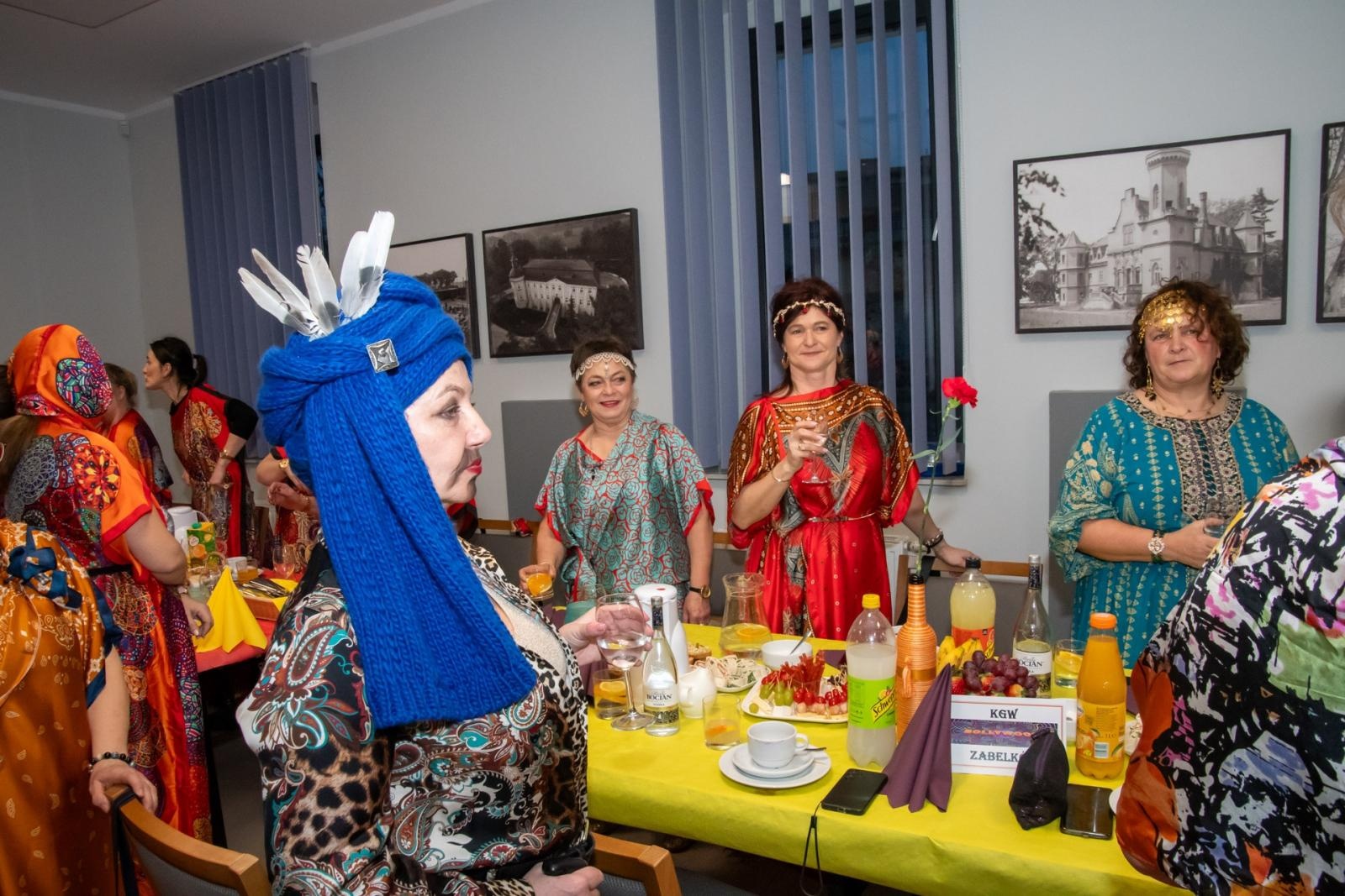 Zdjęcie w galerii na portalu naszraciborz.pl: W Tworkowie jak w Bollywood! Babski Comber w Roszarni [FOTO i WIDEO] wiadomości z regionu