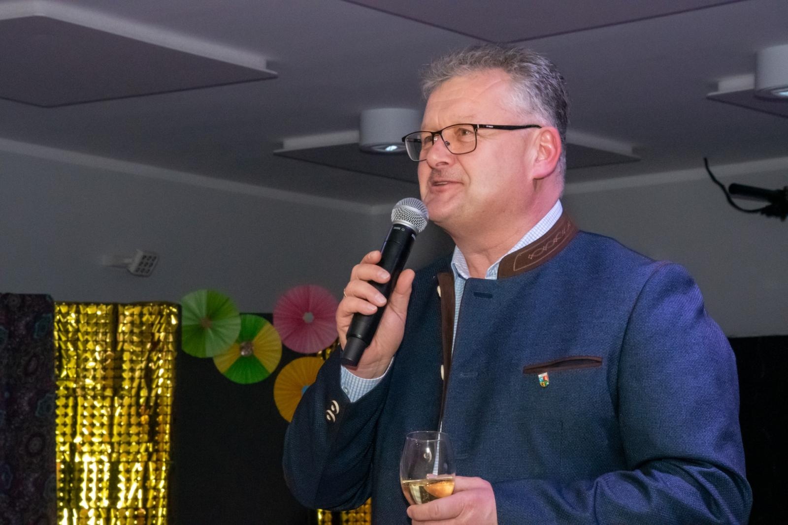 Zdjęcie w galerii na portalu naszraciborz.pl: W Tworkowie jak w Bollywood! Babski Comber w Roszarni [FOTO i WIDEO] wiadomości z regionu