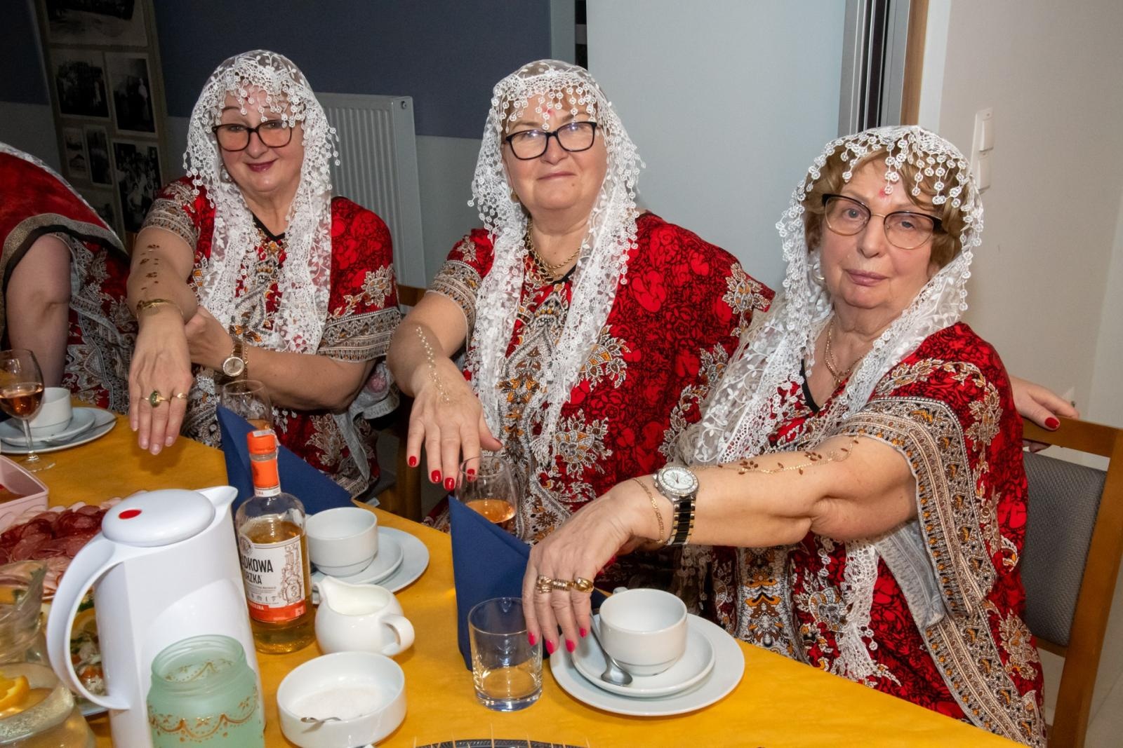 Zdjęcie w galerii na portalu naszraciborz.pl: W Tworkowie jak w Bollywood! Babski Comber w Roszarni [FOTO i WIDEO] wiadomości z regionu