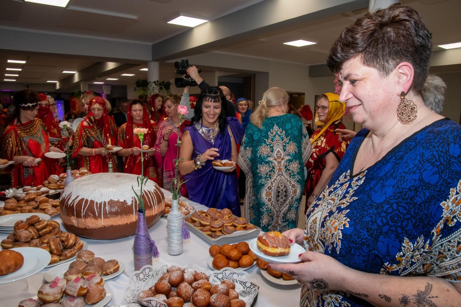 Zdjęcie w galerii na portalu naszraciborz.pl: W Tworkowie jak w Bollywood! Babski Comber w Roszarni [FOTO i WIDEO] wiadomości z regionu