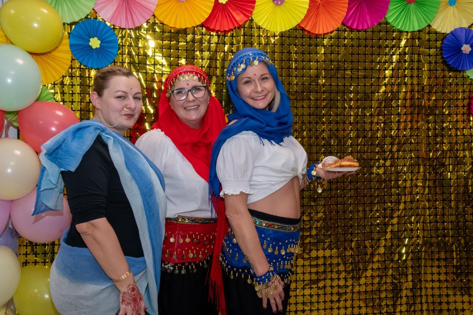 Zdjęcie w galerii na portalu naszraciborz.pl: W Tworkowie jak w Bollywood! Babski Comber w Roszarni [FOTO i WIDEO] wiadomości z regionu