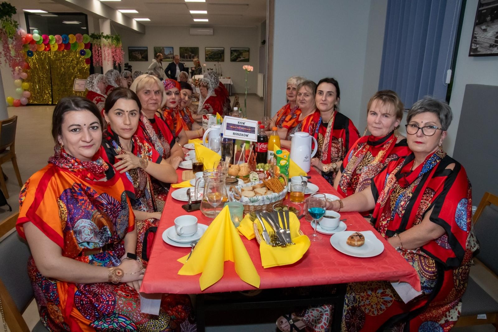 Zdjęcie w galerii na portalu naszraciborz.pl: W Tworkowie jak w Bollywood! Babski Comber w Roszarni [FOTO i WIDEO] wiadomości z regionu