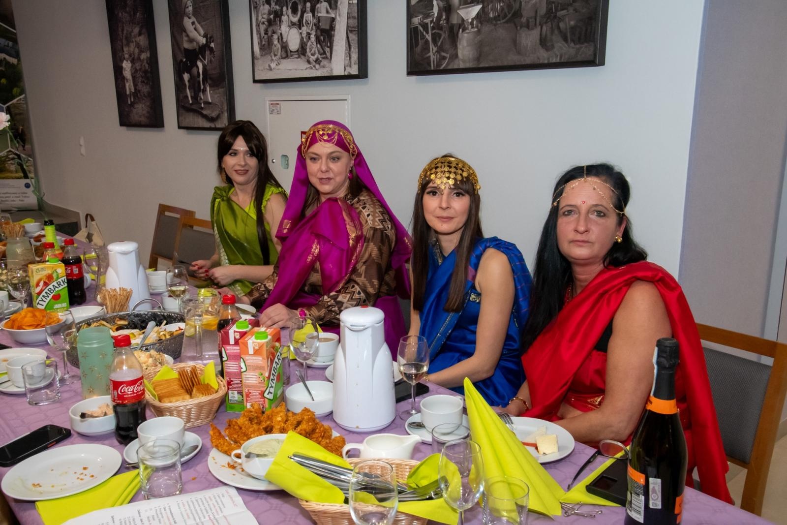 Zdjęcie w galerii na portalu naszraciborz.pl: W Tworkowie jak w Bollywood! Babski Comber w Roszarni [FOTO i WIDEO] wiadomości z regionu